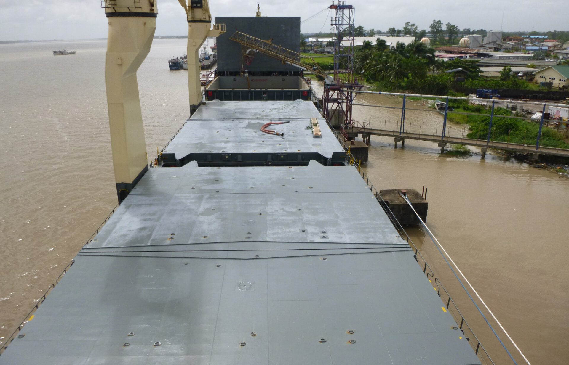 Discharging Wheat in Paramaribo